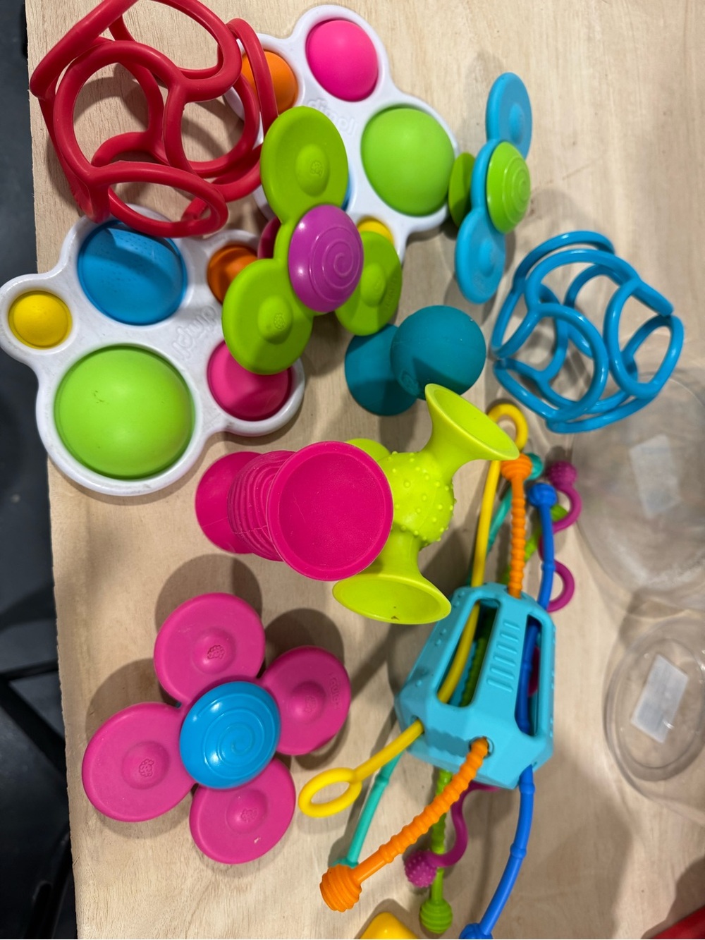 Fat brain toys dimpl squigz lot